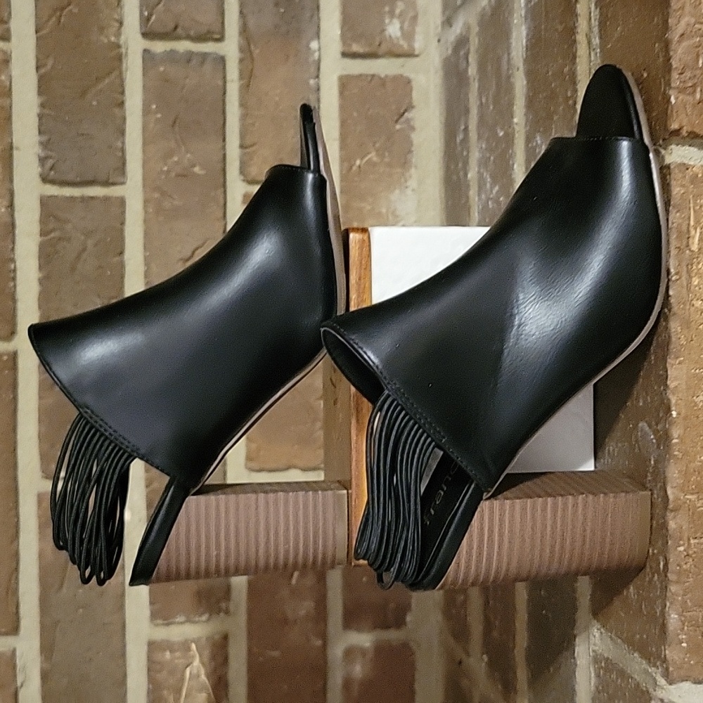 Francesca's Black Heeled Sandals Women 7